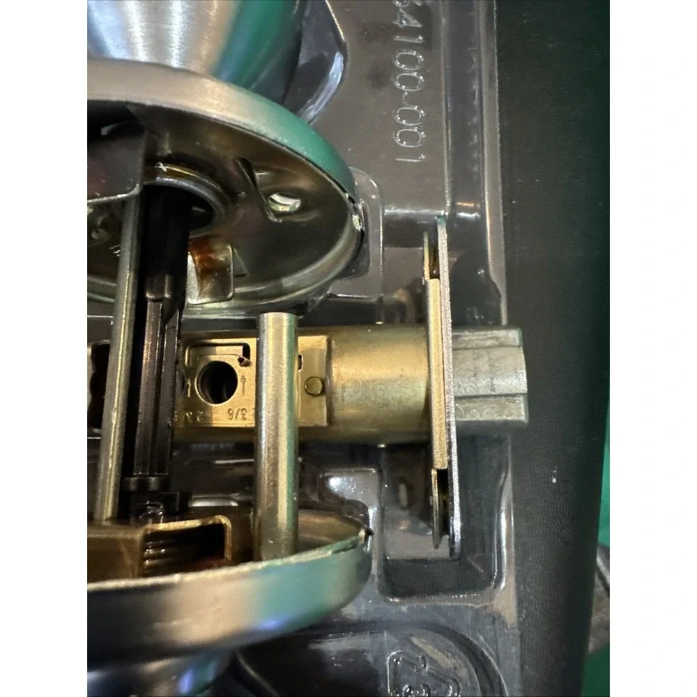 Kwikset 400T-26 Tylo Entry Door Lock - Satin‎ Nickel Finish